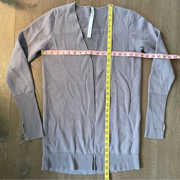 Lululemon Athletica City Street Light Purple Women's Cardigan (Size 4) - Picture 11 of 12